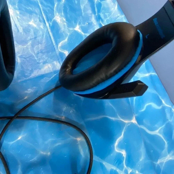 BlueFire Gaming Headset, Over-Ear Headphones with Mic and LED - Picture 15 of 15